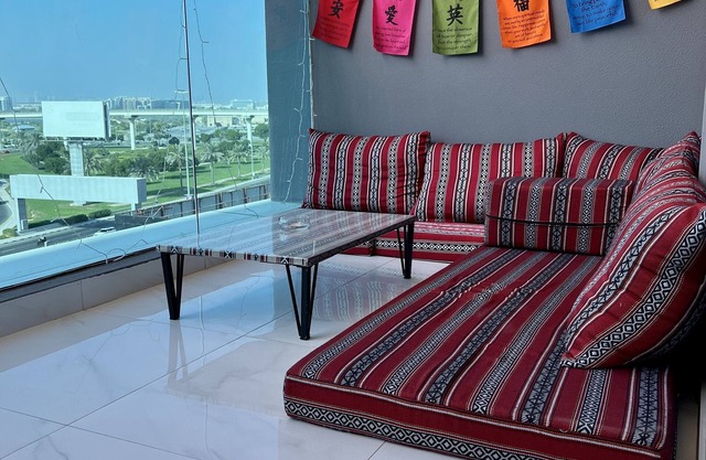 Bright & Cozy ☀ Near Metro & Downtown ☀ Pool ☀ Gym
