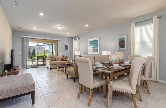 Bright Elegant Home @ Solterra!
