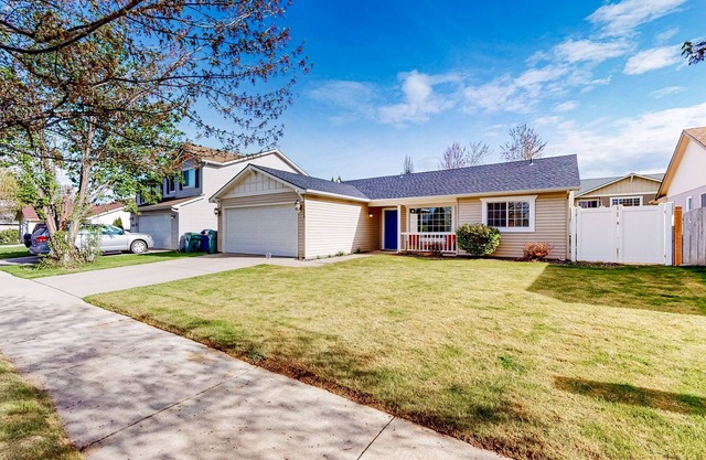 Bright home with fenced yard & furnished patio for alfresco living
