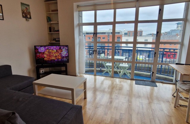 Bright Riverside 2BD, 5 Min to Guinness Storehouse