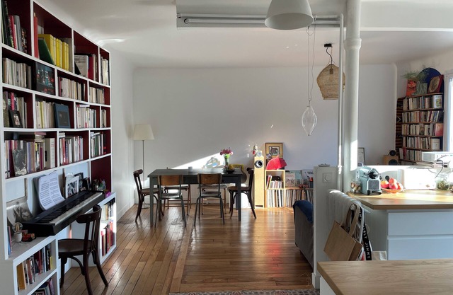 Bright, spacious apartment close to the canal and the parc de la Villette !