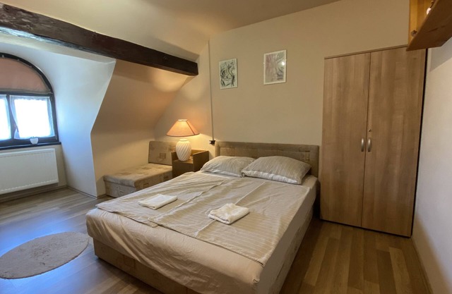 Bristol Apartments - Standard Family Room
