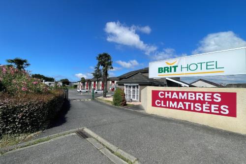 Brit Hotel Essentiel Pau Lescar