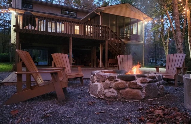 Bruce's bend on Craig Creek-waterfront with mountain views