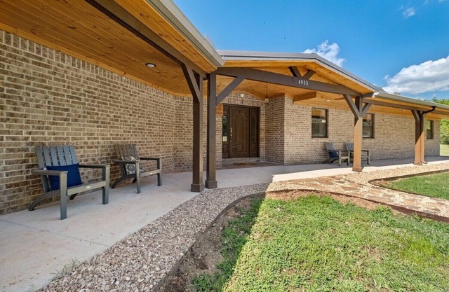 Brush Creek Ranch On 112 Acres of Land Sleeps 12