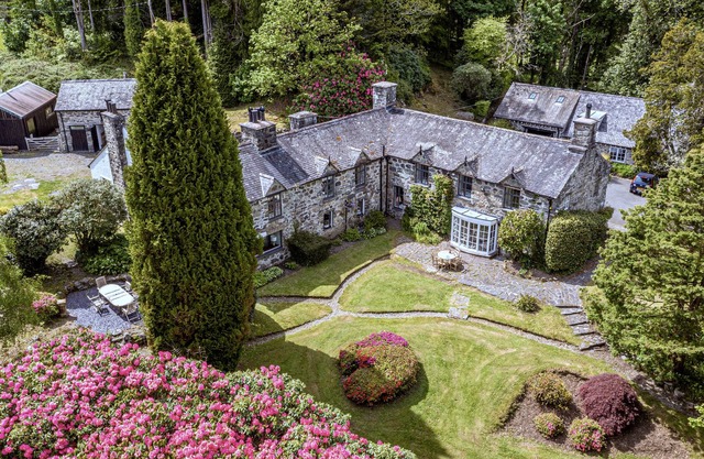Bryn Adda - Dolgellau, Snowdonia - Mountains, Beach, Sauna, Fire Pit!