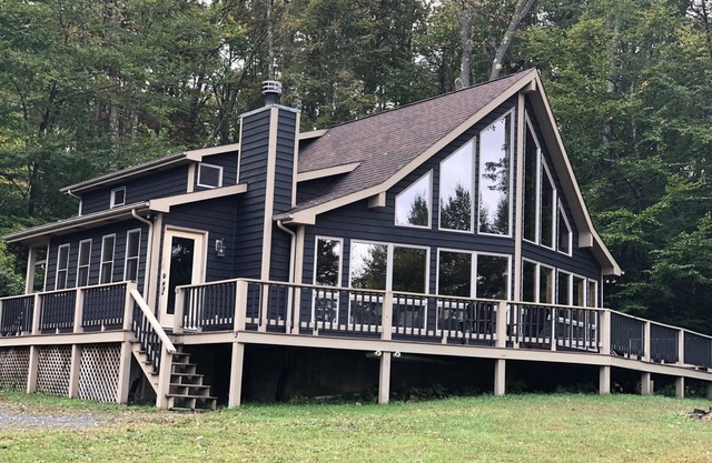 Buck`s Branch - 123 Aspen Knoll RoadnnBuck`s Branch - Air Conditioning, Fire Pit, Short Drive to Two Ski Areas & Two State Parks