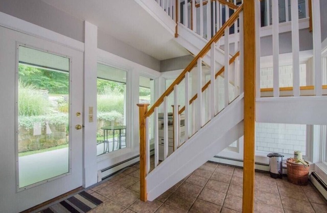 Bucolic Carriage House In Beautiful Lyme CT