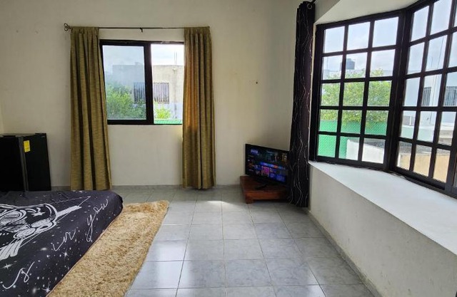 Buda Room