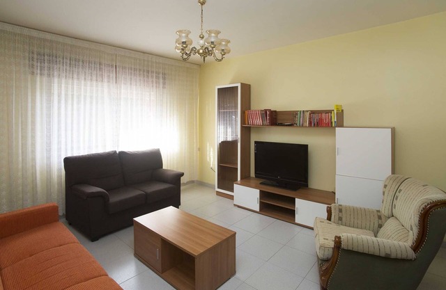Bueu: apartment/flat - 5 rooms - 4/7