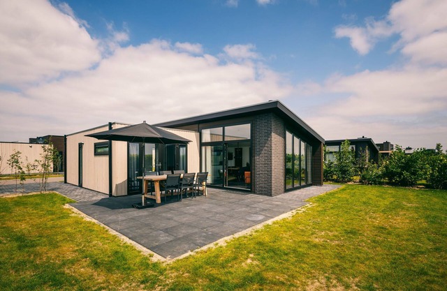 Bungalow in Netherlands by Nature Reserve