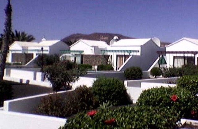 Bungalow on quiet complex close to all amenities