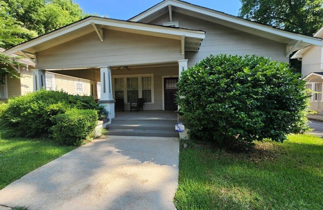 Burch Bungalow - Walk to U of A or Downtown