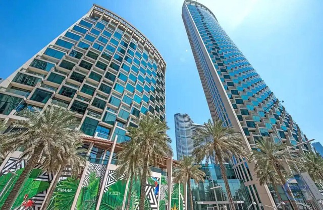 Burj Khalifa Metro & Mall Access