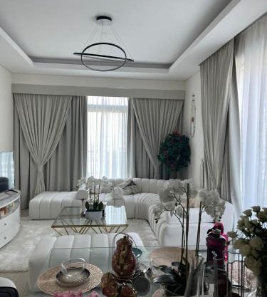 BURJ Khalifa View Ensuite King Bedroom in a 2 Bedroom Apartment Dubai Mall 8mins