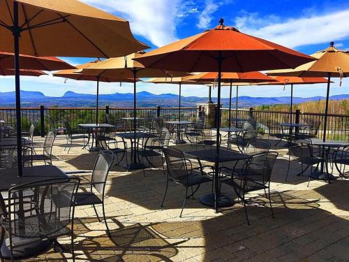 Burke Mountain Hotel