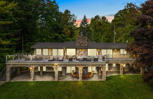 BURT LAKE RETREAT - 200 Feet of Private Waterfront - 5 Bedrooms and 3.5 Baths