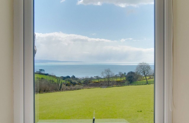 Bwthyn Ednyfed - Three Bedroom House, Sleeps 6