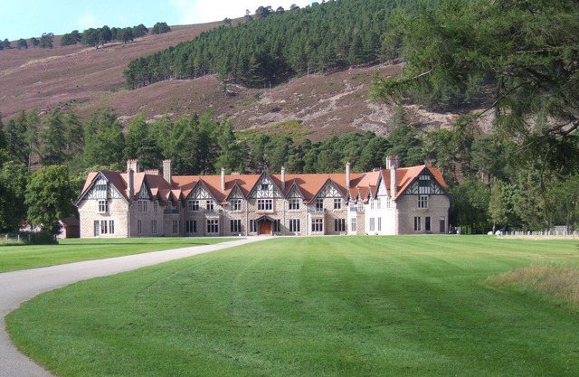 BYNACK - MAR LODGE ESTATE, pet friendly in Braemar