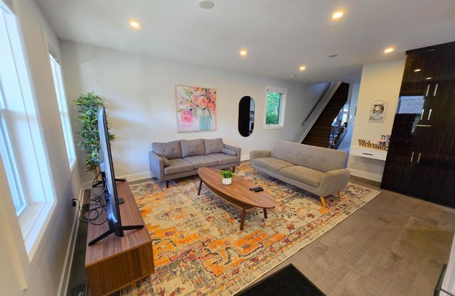 Byward-Market Luxury GuestHouse