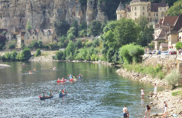 CÔTÉ BONAGUIL 4*- Gîte 5 pers - Swimming pool & Tennis - Gîtes de Poubille