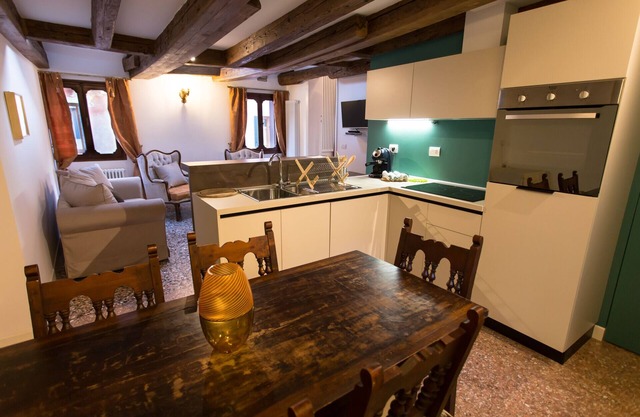 Ca' Nal Apartments, Corte Grimani Inn - SANDOLO