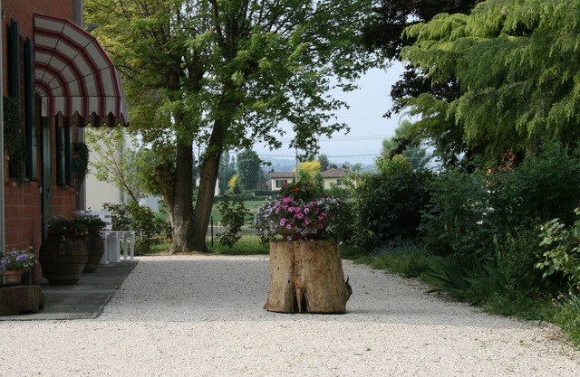 Cà Stanga rustic apartment on the farm 2km exit Valsamoggia (Bologna) A1