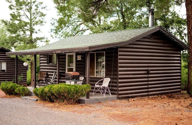 Cabin 3 "1800s Milkhouse"