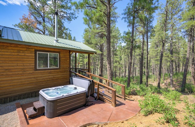 'Cabin at the Little Ranch' w/Hiking On-Site!
