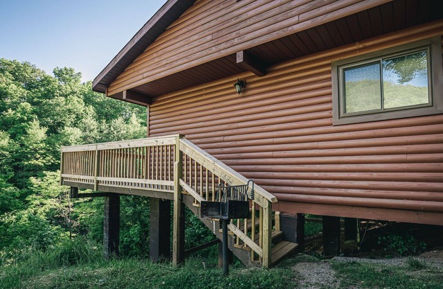 Cabin/Bryson City/5 min NOC🚣/10 min GSMR🚂