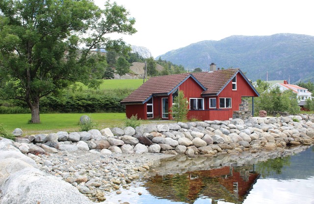 Cabin Fjord, Østerhus 581