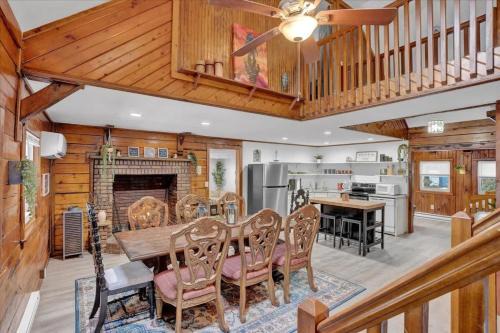 Cabin in Long Pond Gameroom Pool Table