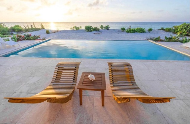 Caicos Way