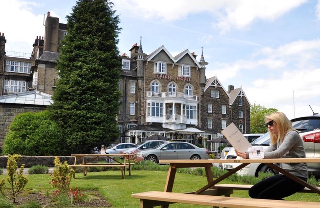 Cairn Hotel