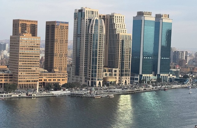 Cairo panoramic Nile window has a 3-bedroom, wide reception high speed WiFi, AC.