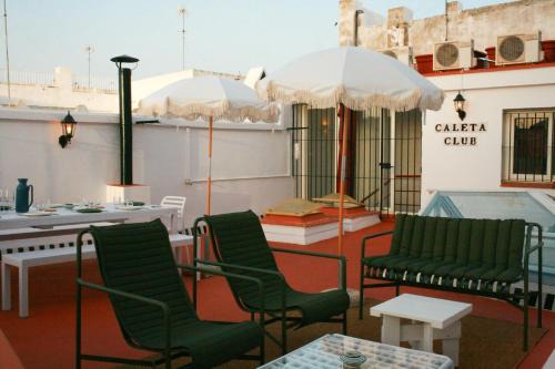 Caleta Club - 4 BDR Rooftop Villa
