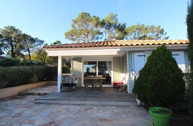 California-style house for 4 people in a residence 5 km from Saint Tropez in Parc Oasis Gassin.