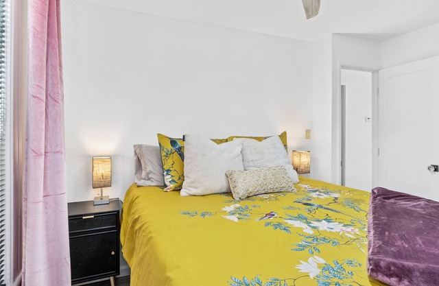 Calistoga Living + Pets Welcome!