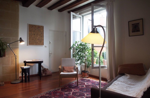 Calm And Bright Apartment Rental, Tours Center, Cathedral