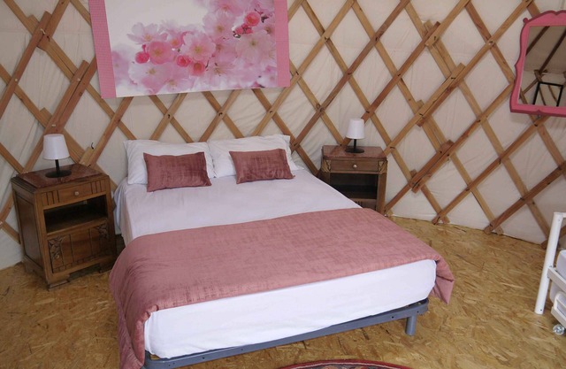 Calm and cocooning, the Fuschia Yurt