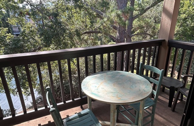 Calming lagoon view 2 BR condo on Hilton Head Island. Rate includes housekeeping