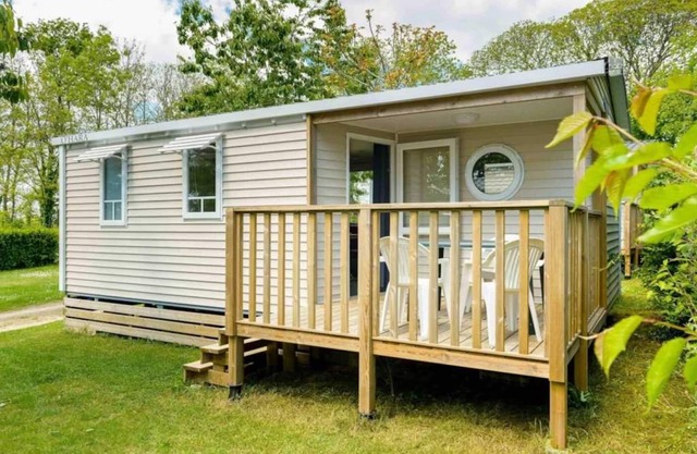 Camping 3 étoiles - Piscine - ccbbhfc