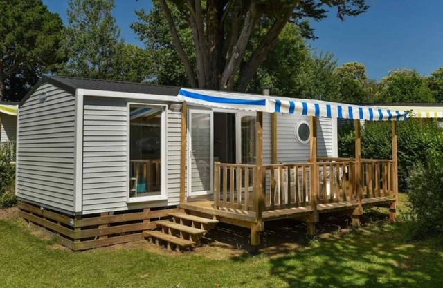 Camping 3 étoiles - Piscine - ccbbhfe