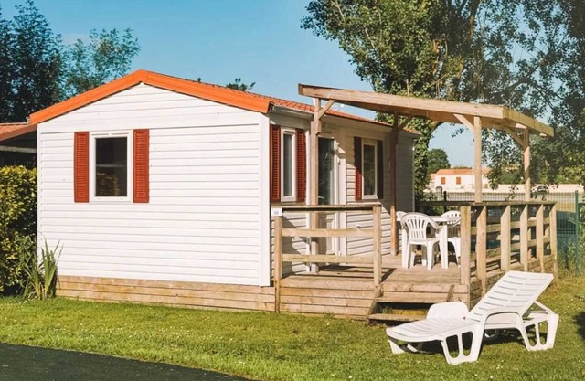 Camping 3 étoiles - Piscine - ccbbbdi