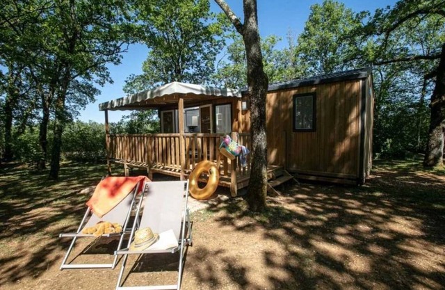 Camping 4 étoiles - Parc aquatique - efdbdh