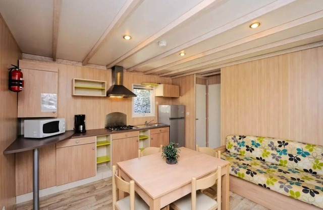 Camping Campo Di Liccia* - 4-room air-conditioned chalet 4/6 people