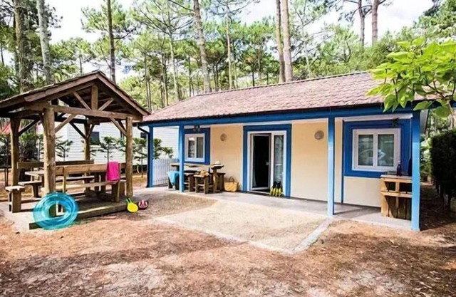 Camping Le Vieux Port* - 3 bedroom chalet 8 people