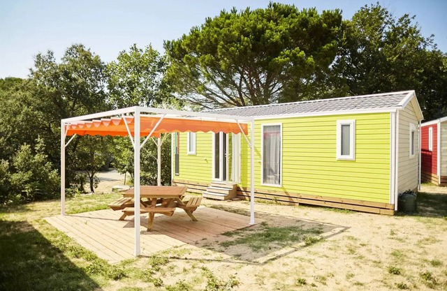 Camping les Albères* - Mobil Home Passion 3 Rooms 4/6 People