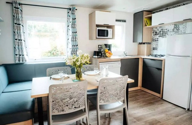 Camping Ostréa* - 5-room mobile home for 8/10 people