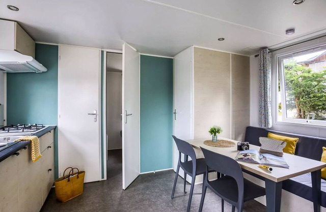 Camping Romanée Le Kervilor* - Comfort mobile home 4 rooms for 6 people